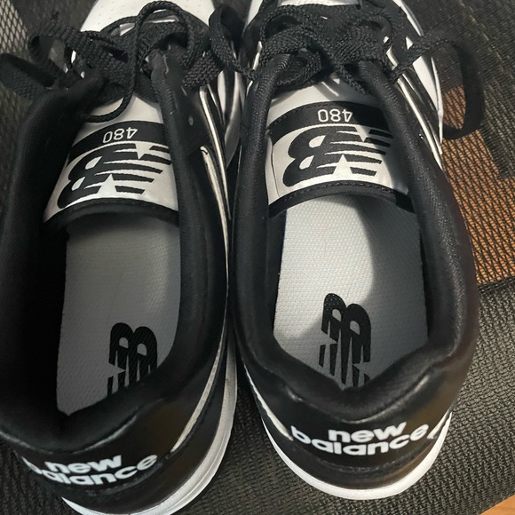 New Balance 480 Men's Black and White Sneakers - Picture 10 of 11